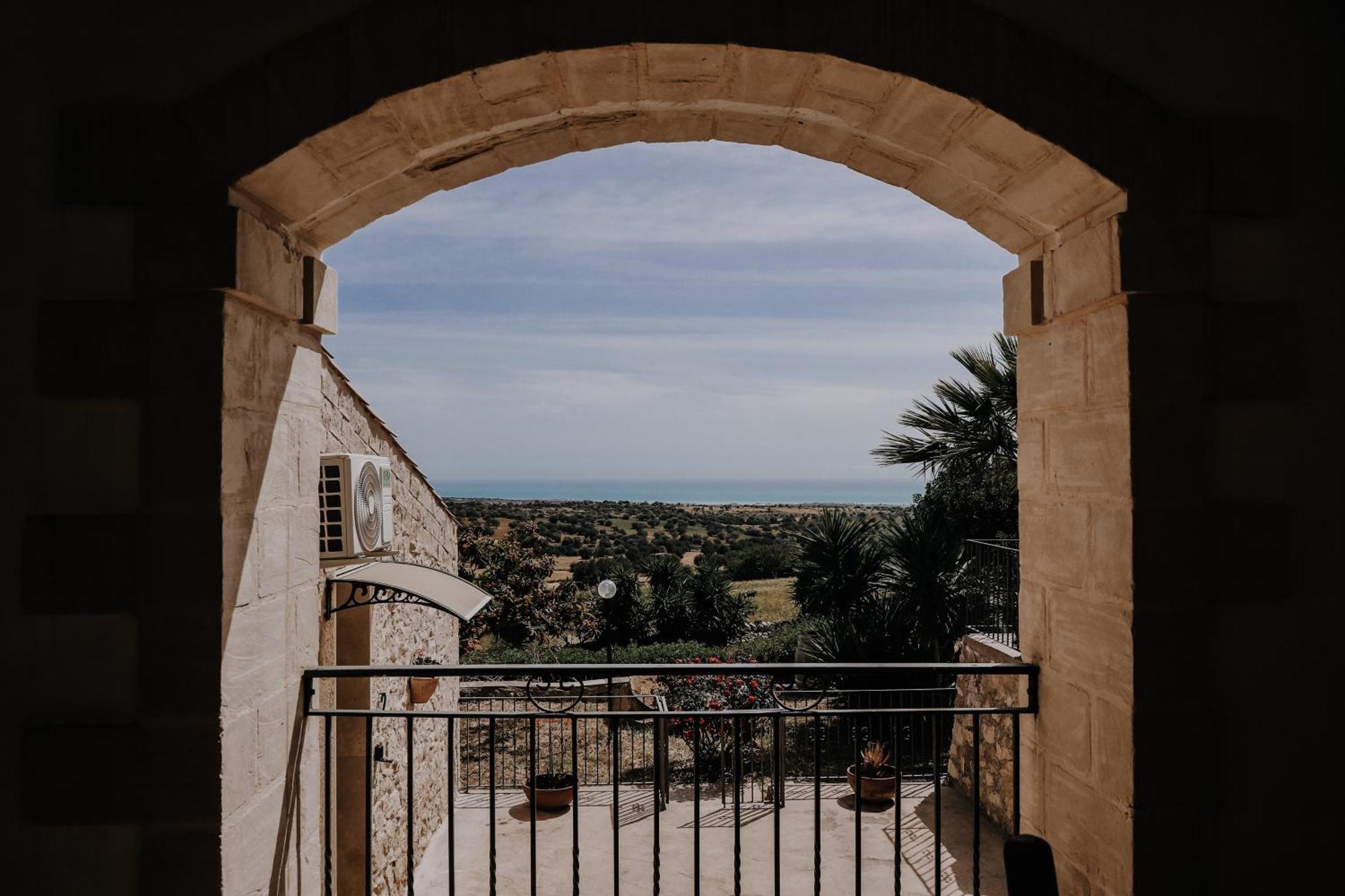 Balcone Mediterraneo - Donnalucata & Marina Di Ragusa Exterior photo